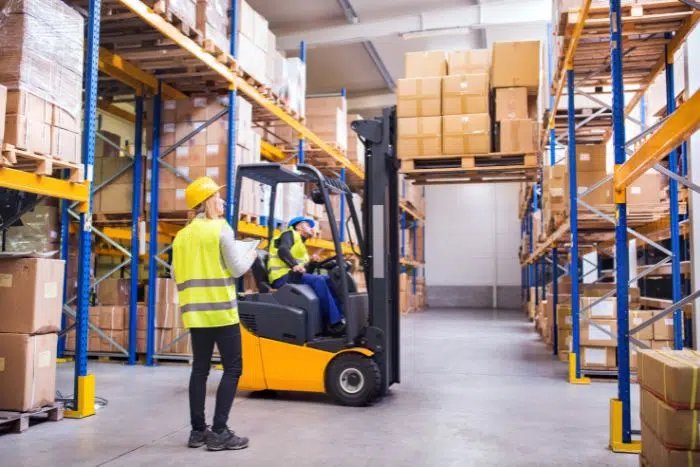 découvrez les principes essentiels de la manutention pour optimiser le transport et le stockage de vos marchandises en toute sécurité. apprenez les techniques adéquates pour réduire les risques de blessures et améliorer l'efficacité de votre chaîne logistique.