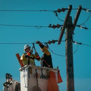 découvrez notre formation en sécurité btp, conçue pour garantir la sûreté sur les chantiers. apprenez les normes essentielles, les bonnes pratiques et les techniques de prévention des risques pour assurer un environnement de travail sécurisé et conforme aux réglementations en vigueur.